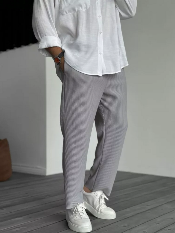 Tavian: Precision Tailored Trousers | Khaki